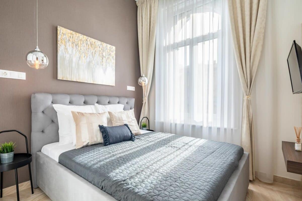 Apartamento Splendid Perfectly Located Flat With Sauna Budapest Exterior foto