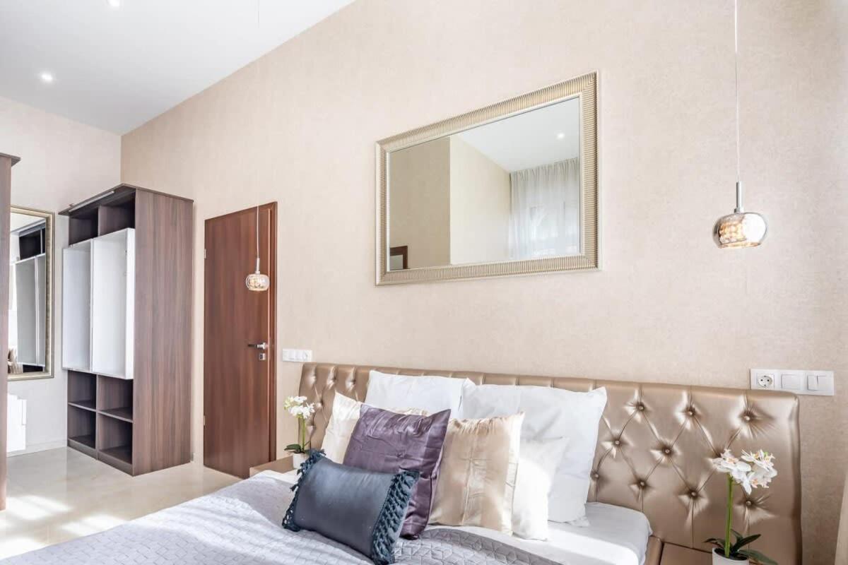 Apartamento Splendid Perfectly Located Flat With Sauna Budapest Exterior foto