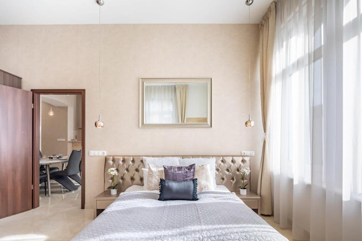 Apartamento Splendid Perfectly Located Flat With Sauna Budapest Exterior foto